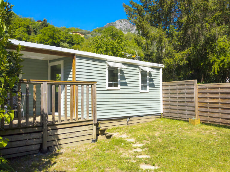mobil-home Nature avec jardin